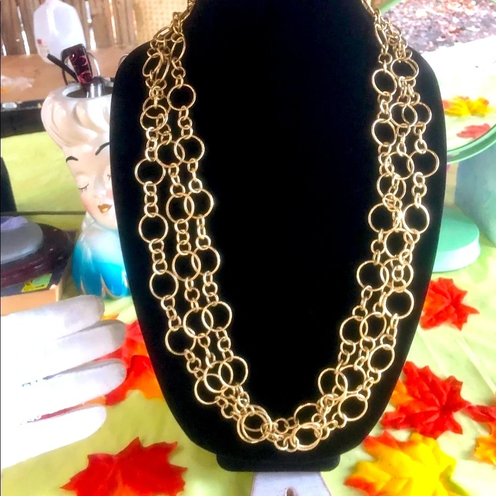 Lia Sophia neck decor - Picture 4 of 8